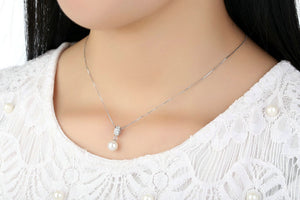 Stylish Sparkly Clear White  Pearl Necklace